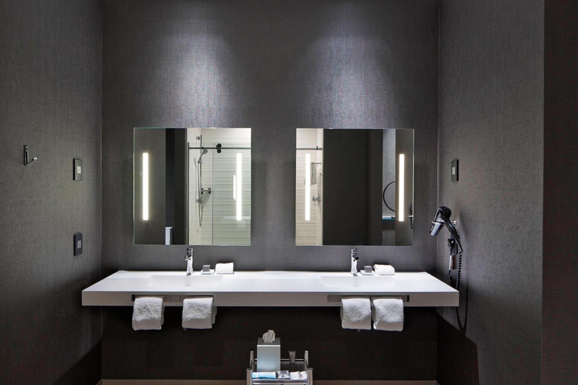Ac Hotel By Marriott Des Moines East Village Zewnętrze zdjęcie